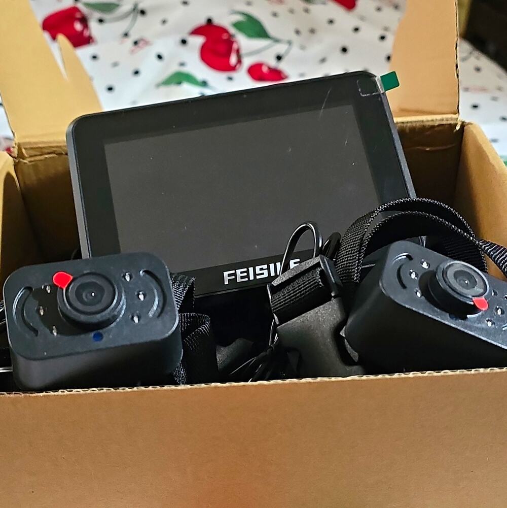 FEISIKE Baby Wireless Backup Camera & LCD Monitor Kit w/ 2 Cameras